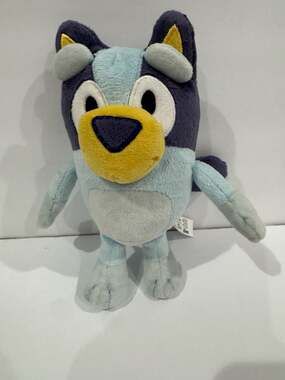 Moose Toys Bluey 8-inch Plush Stuffed Animal